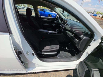 2024 Nissan Sentra SV - miniatura 15