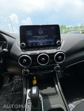 2024 Nissan Sentra SV - miniatura 10