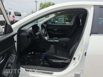2024 Nissan Sentra SV – miniatura 3