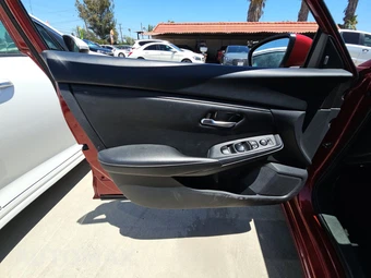 2024 Nissan Sentra SV – miniatura 9