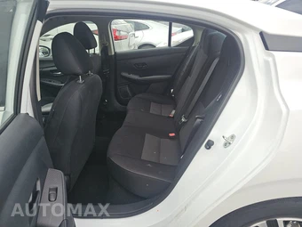 2024 Nissan Sentra SV – miniatura 13