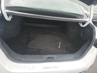 2024 Nissan Sentra SV – miniatura 16
