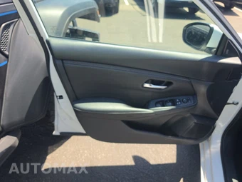 2024 Nissan Sentra SV – miniatura 9