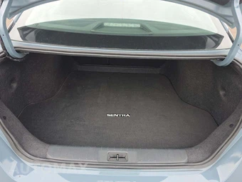 2024 Nissan Sentra SV - miniatura 11