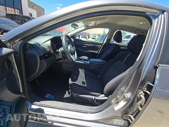 2024 Nissan Sentra SV - miniatura 3