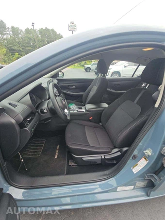 2024 Nissan Sentra SV – miniatura 3