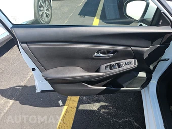 2024 Nissan Sentra SV - miniatura 9