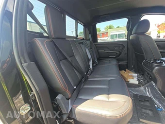 2024 Nissan TITAN PRO-4X Crew Cab Short Bed – miniatura 16