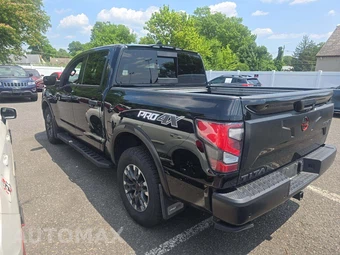 2024 Nissan TITAN PRO-4X Crew Cab Short Bed – miniatura 2