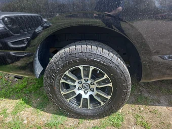 2024 Nissan TITAN SV Crew Cab Short Bed – miniatura 10