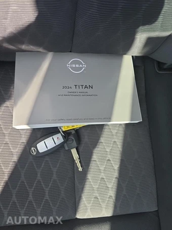 2024 Nissan TITAN SV Crew Cab Short Bed – miniatura 21