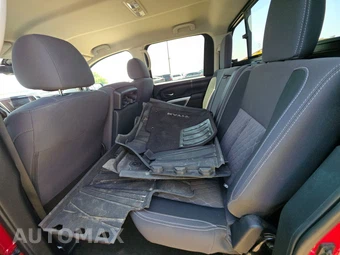 2024 Nissan TITAN SV Crew Cab Short Bed - miniatura 13