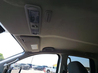 2024 Nissan TITAN SV Crew Cab Short Bed - miniatura 17