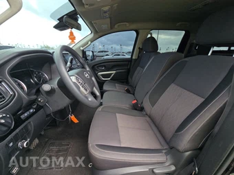 2024 Nissan TITAN SV Crew Cab Short Bed – miniatura 8