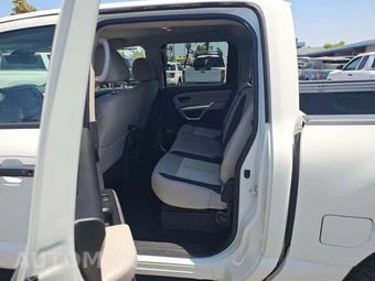 2024 Nissan TITAN SV Crew Cab Short Bed - miniatura 10