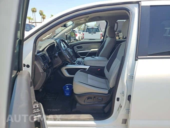2024 Nissan TITAN SV Crew Cab Short Bed - miniatura 3