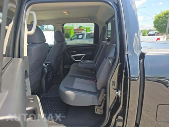 2024 Nissan TITAN SV Crew Cab Short Bed – miniatura 10