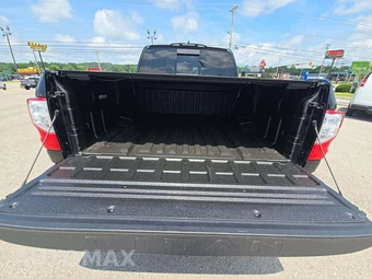 2024 Nissan TITAN SV Crew Cab Short Bed – miniatura 11