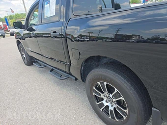 2024 Nissan TITAN SV Crew Cab Short Bed – miniatura 19