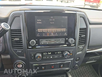 2024 Nissan TITAN SV Crew Cab Short Bed – miniatura 7