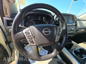 2024 Nissan TITAN SV Crew Cab Short Bed - miniatura 10