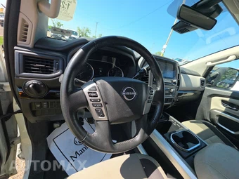 2024 Nissan TITAN SV Crew Cab Short Bed - miniatura 11