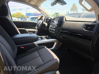 2024 Nissan TITAN SV Crew Cab Short Bed – miniatura 8