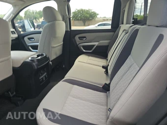 2024 Nissan TITAN SV Crew Cab Short Bed – miniatura 13