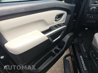2024 Nissan TITAN SV Crew Cab Short Bed – miniatura 9