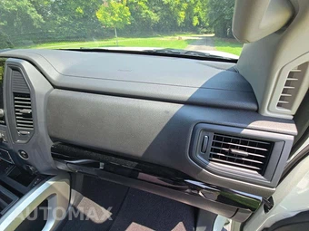 2024 Nissan TITAN SV Extended Cab Medium Bed – miniatura 16