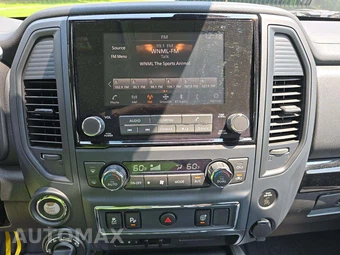 2024 Nissan TITAN SV Extended Cab Medium Bed – miniatura 7