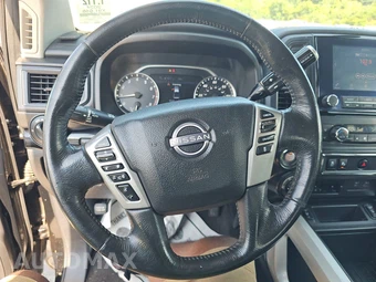 2024 Nissan TITAN XD SV Crew Cab Medium Bed - miniatura 10