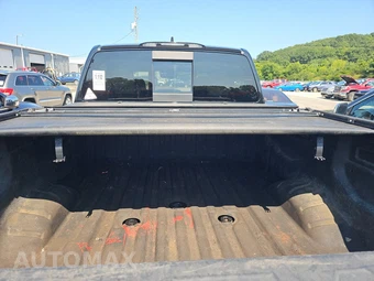 2024 Nissan TITAN XD SV Crew Cab Medium Bed - miniatura 17