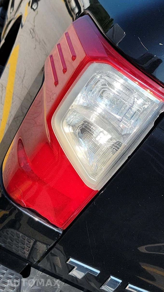 2024 Nissan TITAN XD SV Crew Cab Medium Bed - miniatura 37