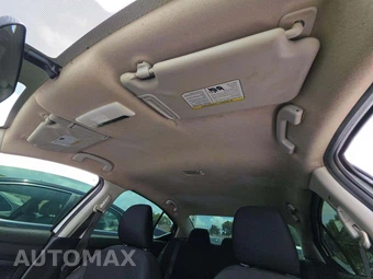 2024 Nissan Versa S – miniatura 11