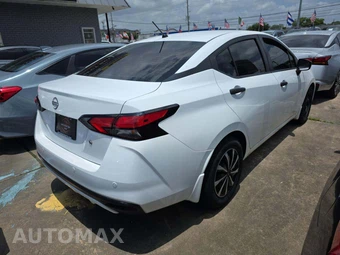 2024 Nissan Versa S – miniatura 3
