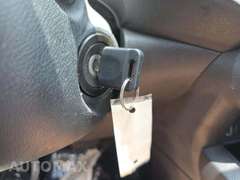 2024 Nissan Versa S – miniatura 8