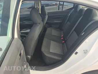2024 Nissan Versa S – miniatura 13