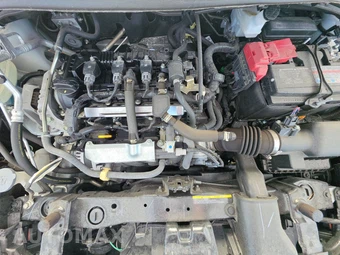 2024 Nissan Versa S – miniatura 15