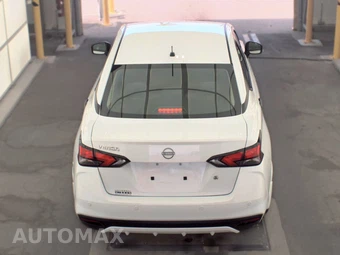 2024 Nissan Versa S – miniatura 5