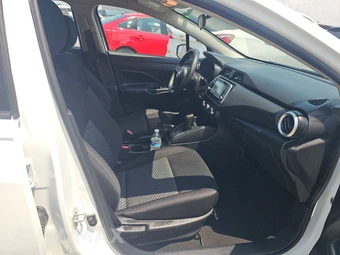 2024 Nissan Versa S – miniatura 8