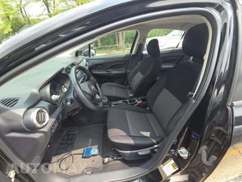 2024 Nissan Versa S - miniatura 6