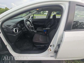 2024 Nissan Versa S – miniatura 6