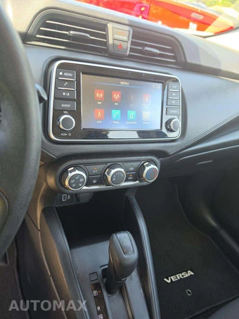 2024 Nissan Versa S – miniatura 10