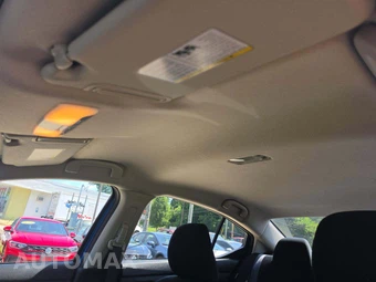 2024 Nissan Versa S – miniatura 11
