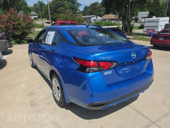 2024 Nissan Versa S – miniatura 2
