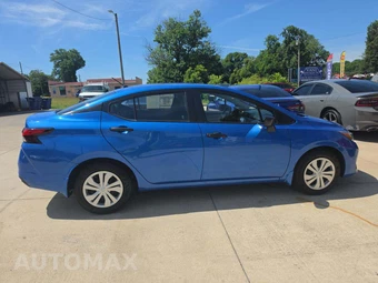 2024 Nissan Versa S – miniatura 4