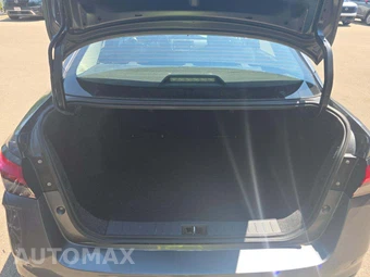 2024 Nissan Versa S – miniatura 14
