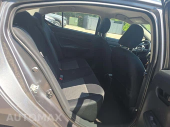 2024 Nissan Versa S – miniatura 16