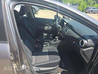 2024 Nissan Versa S – miniatura 18
